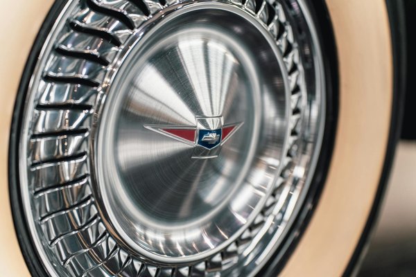 How to install a performance air intake system in a British hatchback for improved acceleration?